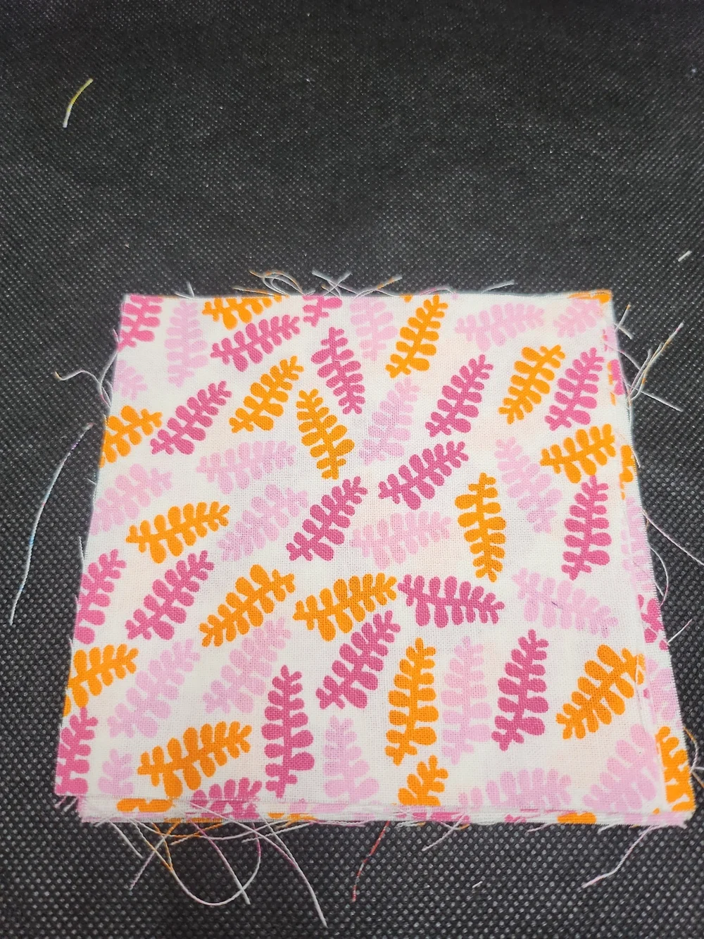 Unbranded Pink & Orange Leaf-Print Quilting Fabric Square